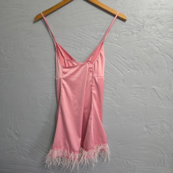 Fashion Nova Women's Pink with Feather Trim on Bottom Intimate Sleepwear size M - Picture 3 of 6
